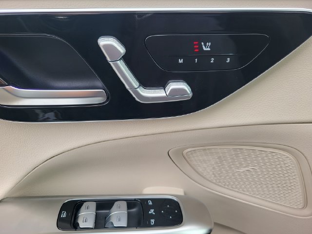 New 2027 Selenite Grey Metallic Mercedes-Benz C 300 image 10
