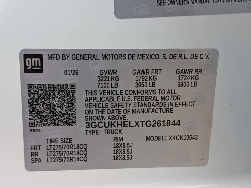 New 2026 Summit White Chevrolet ZR2 image 29