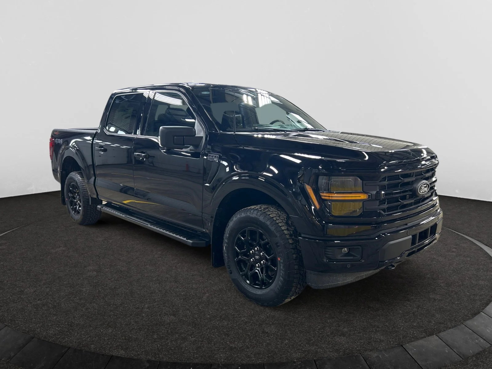New 2026 Agate Black Metallic Ford XLT image 7