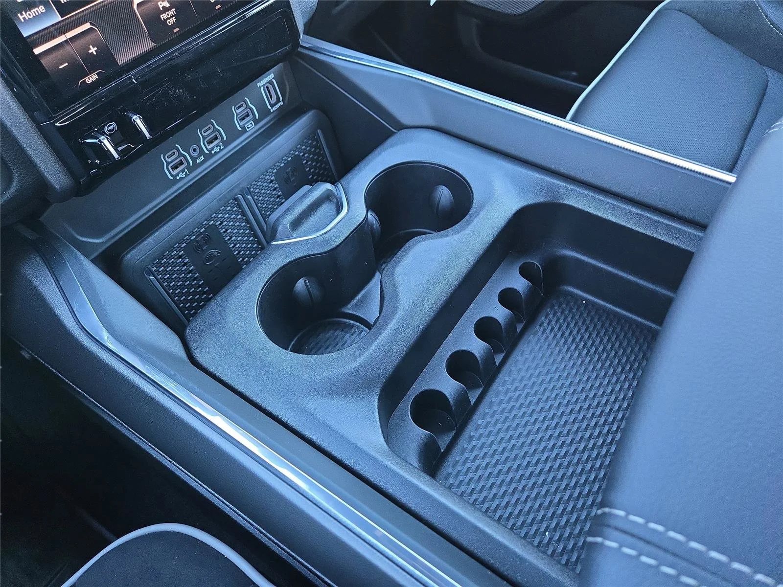 2026 RAM 1500 Laramie - Photo 30