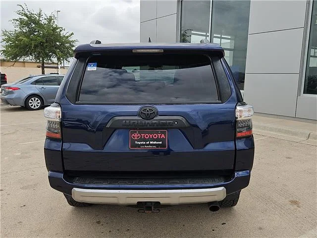 Used 2018 Nautical Blue Metallic Toyota TRD Off Road Premium 4x4 image 3