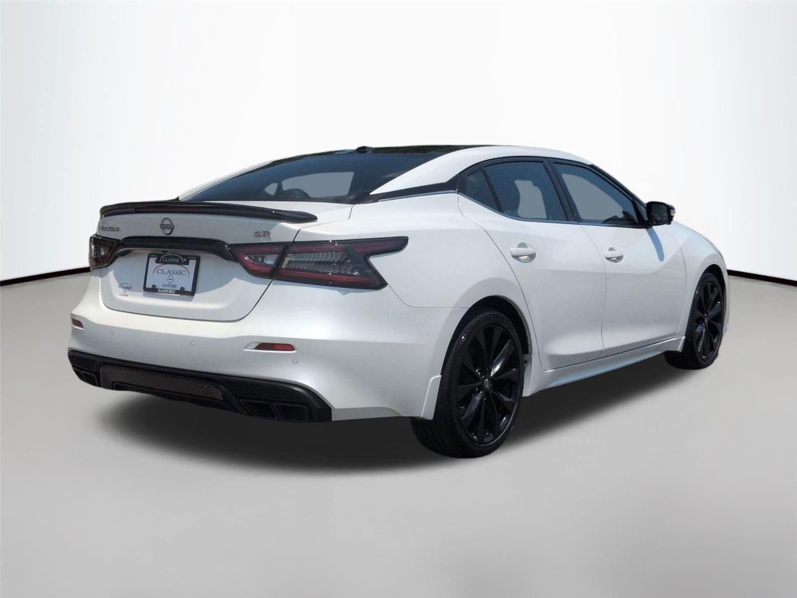 Used 2023  NISSAN SR image 5