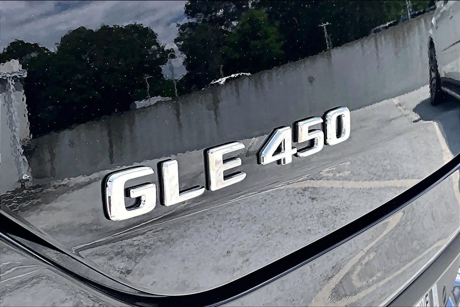 Certified Used 2026 Obsidian Black Metallic Mercedes-Benz GLE 450 image 31