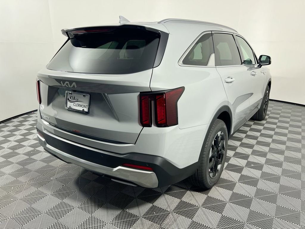 New 2026 Wolf Gray Kia S image 3