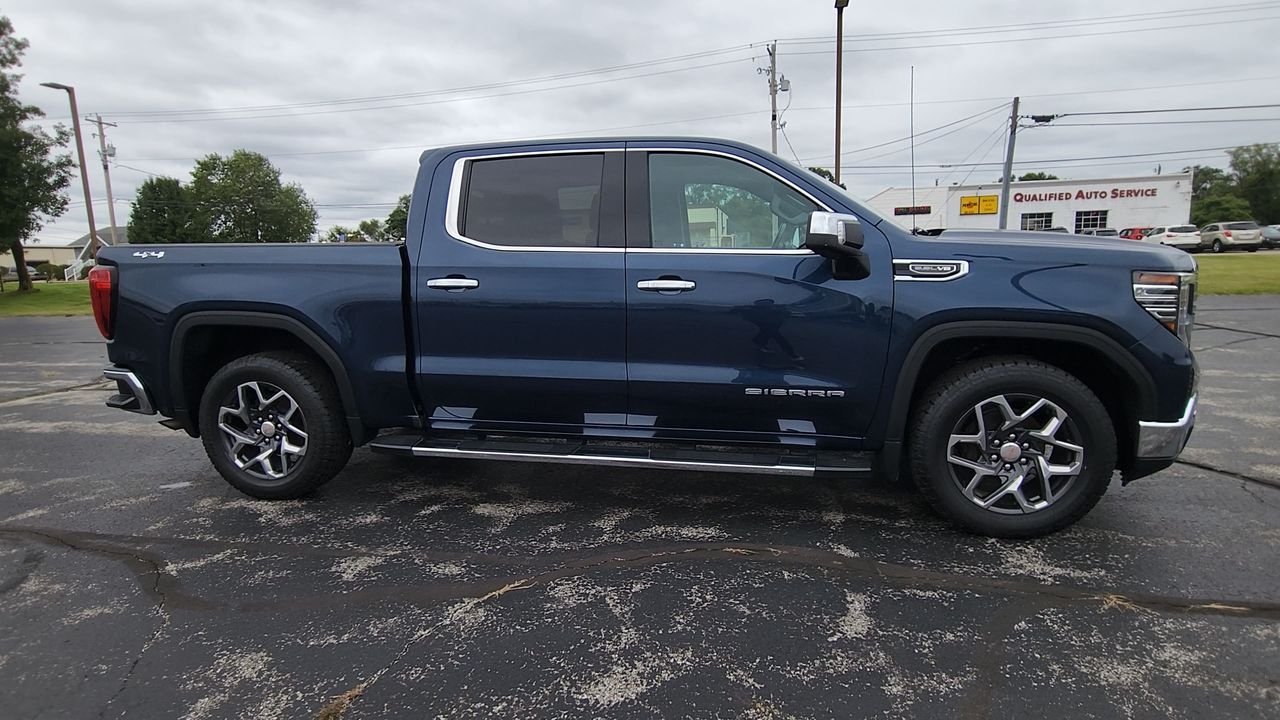 Used 2022 Blue GMC SLT image 9
