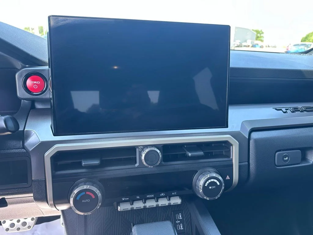 2025 Toyota Tacoma TRD Sport - Photo 18