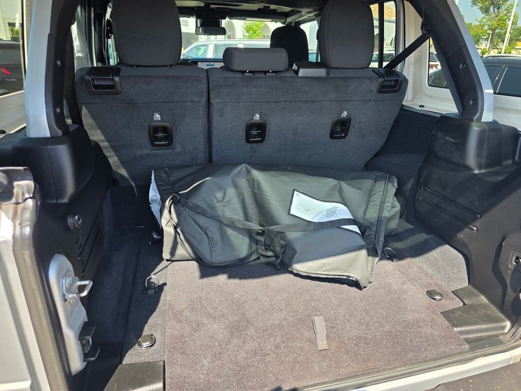 Used 2024 Silver Jeep Rubicon 4xe image 19