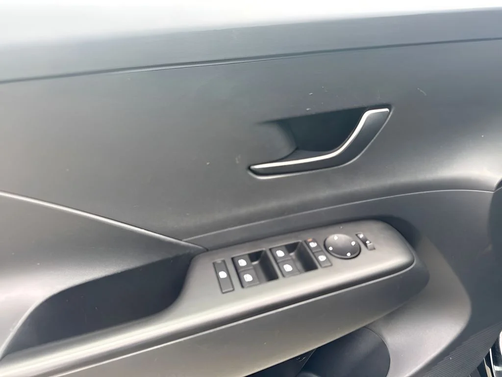 Used 2024 Black Hyundai SEL image 16