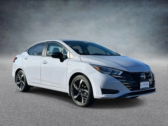 2025 Nissan Versa 1.6 SR CVT's photo