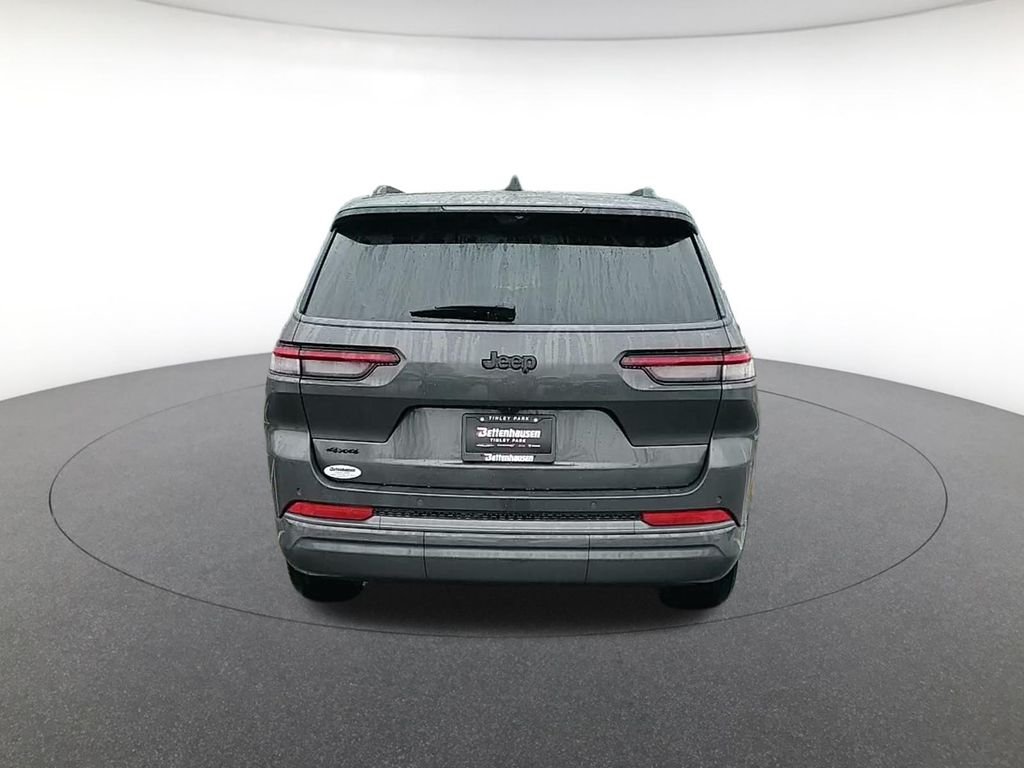 New 2026 Baltic Gray Metallic Clear-Coat Exterior Paint Jeep Limited image 6
