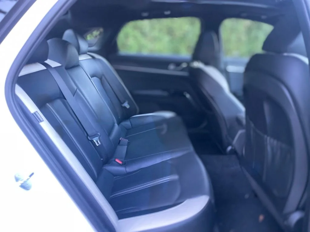 Used 2022 Wolf Gray Kia GT-Line image 11