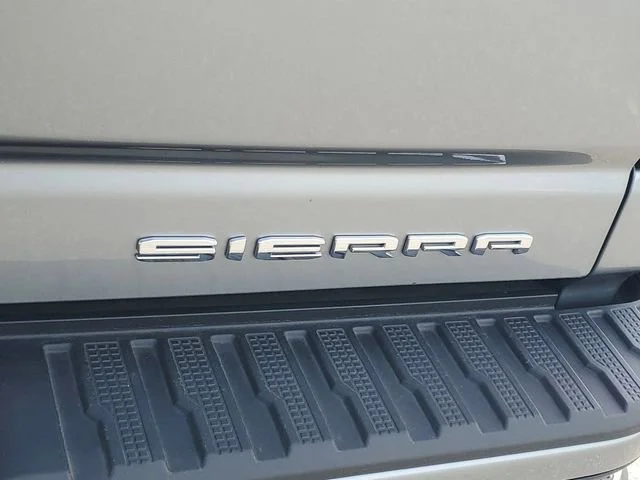 Used 2025 Sterling Metallic GMC Denali Ultimate image 29