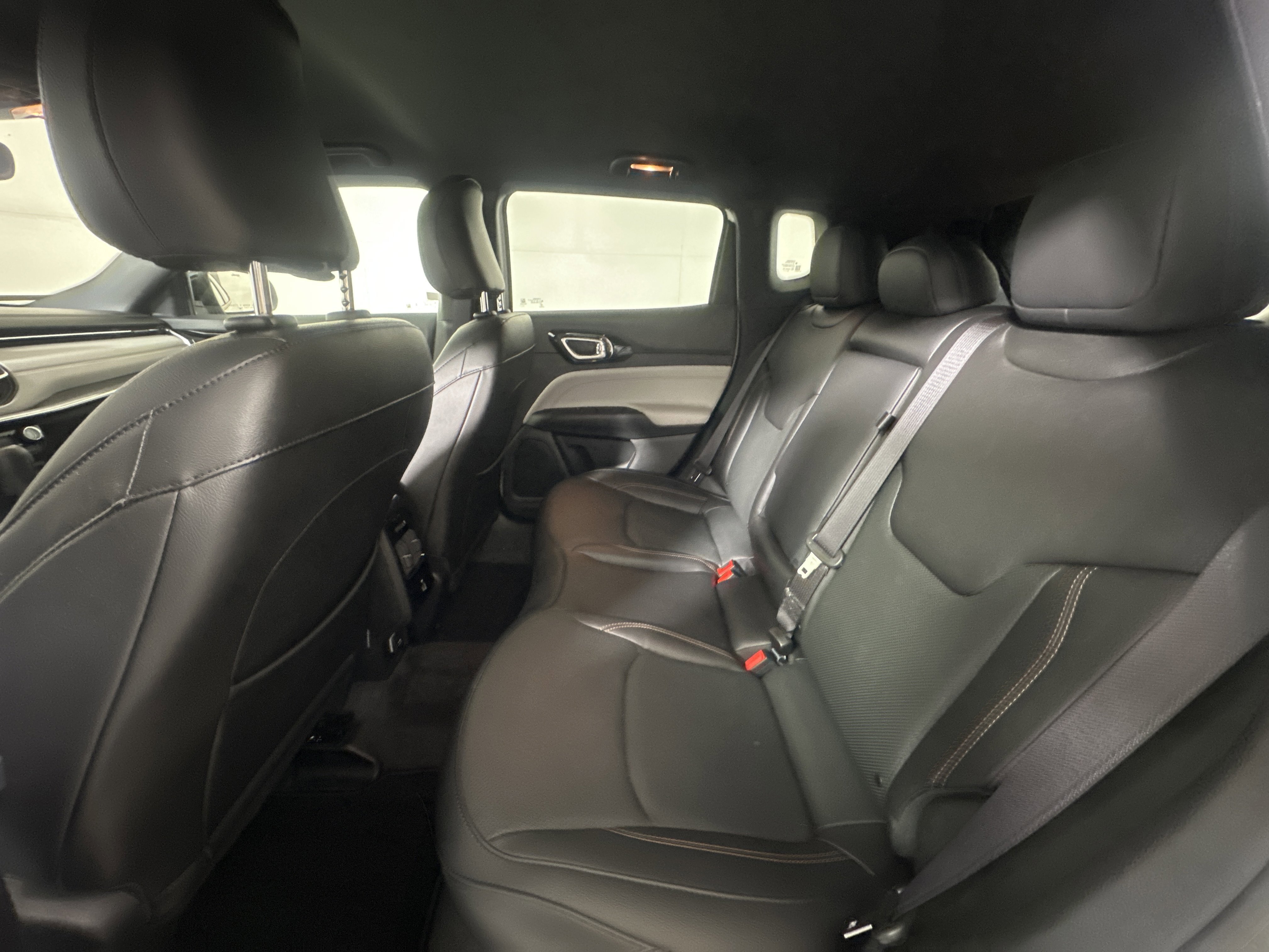 Certified Used 2024 Bright White Clearcoat Jeep Limited image 23