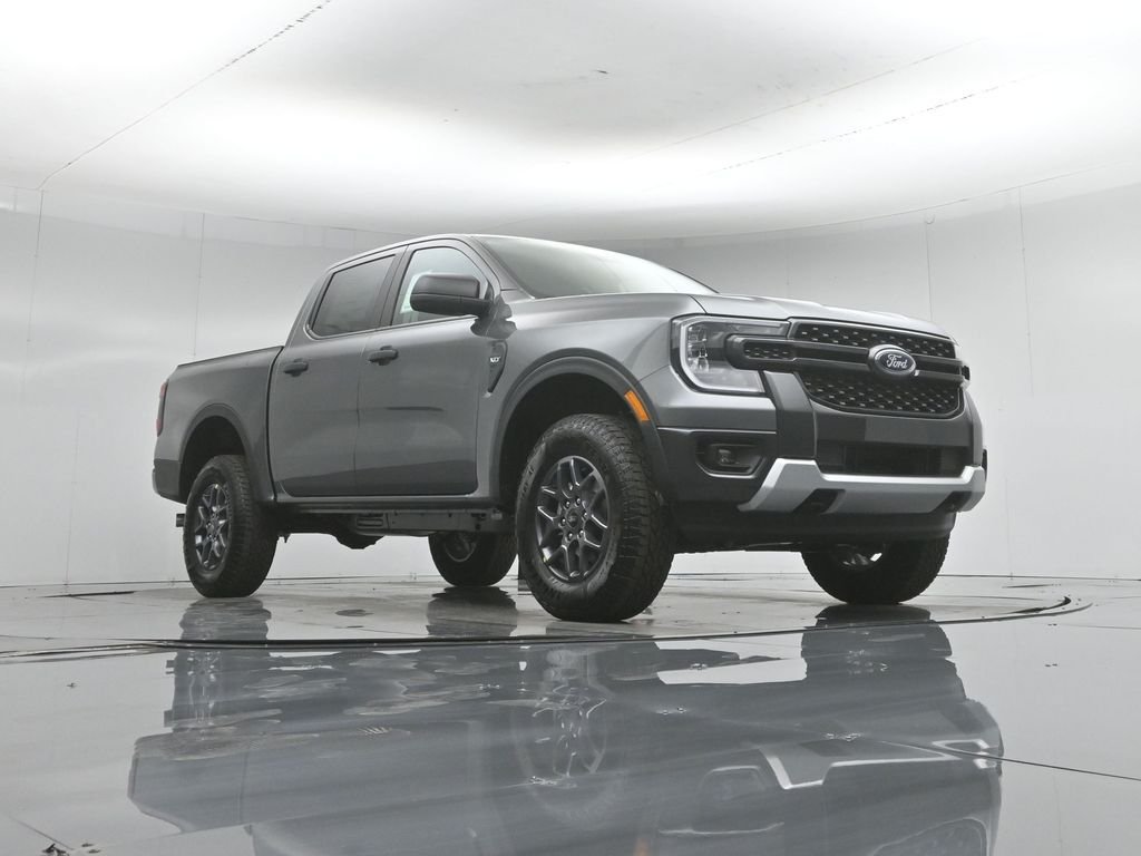 New 2026 Carbonized Gray Metallic Ford XLT image 43