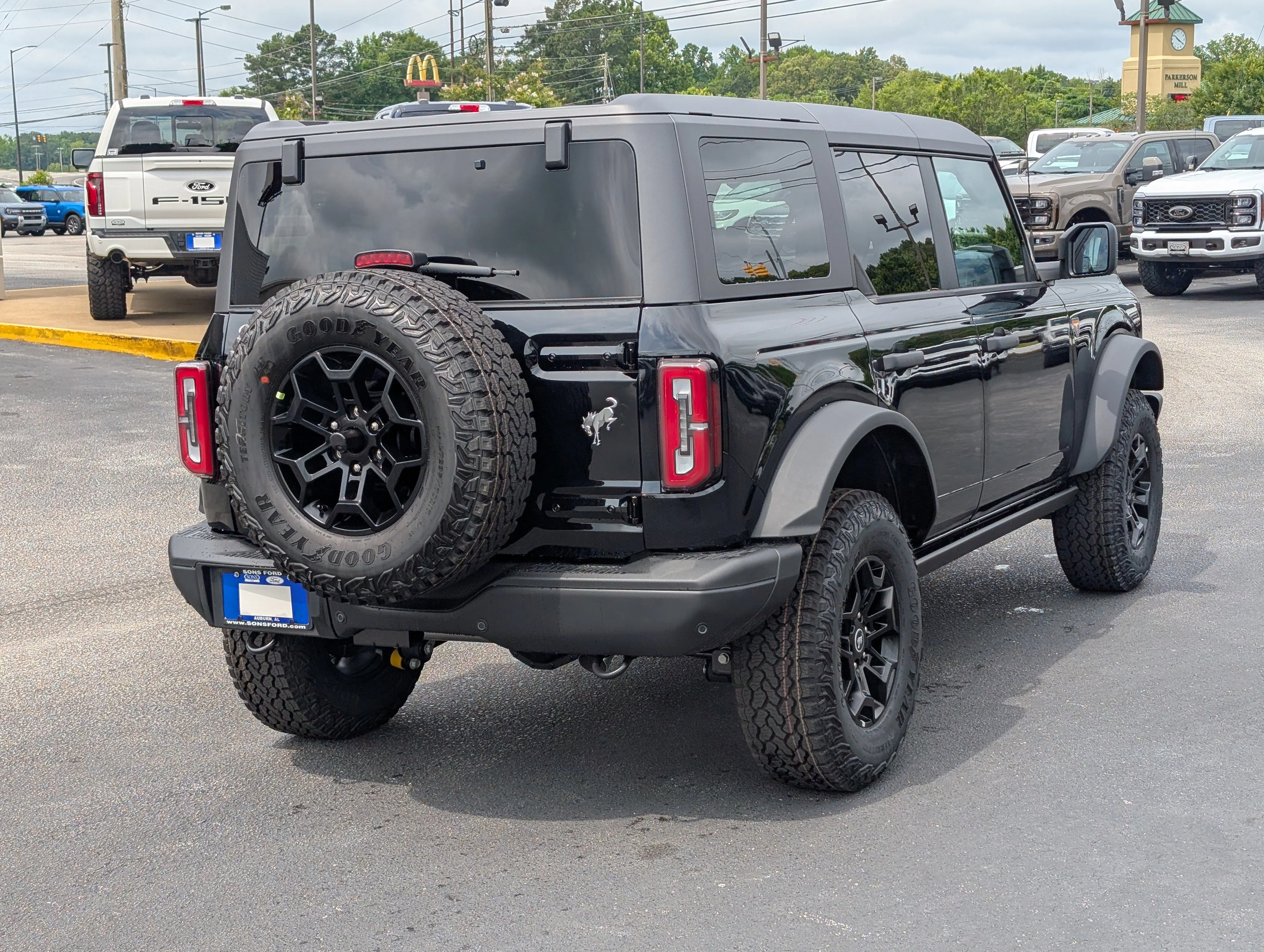 New 2026 SHADOW BLACK FORD Badlands image 9