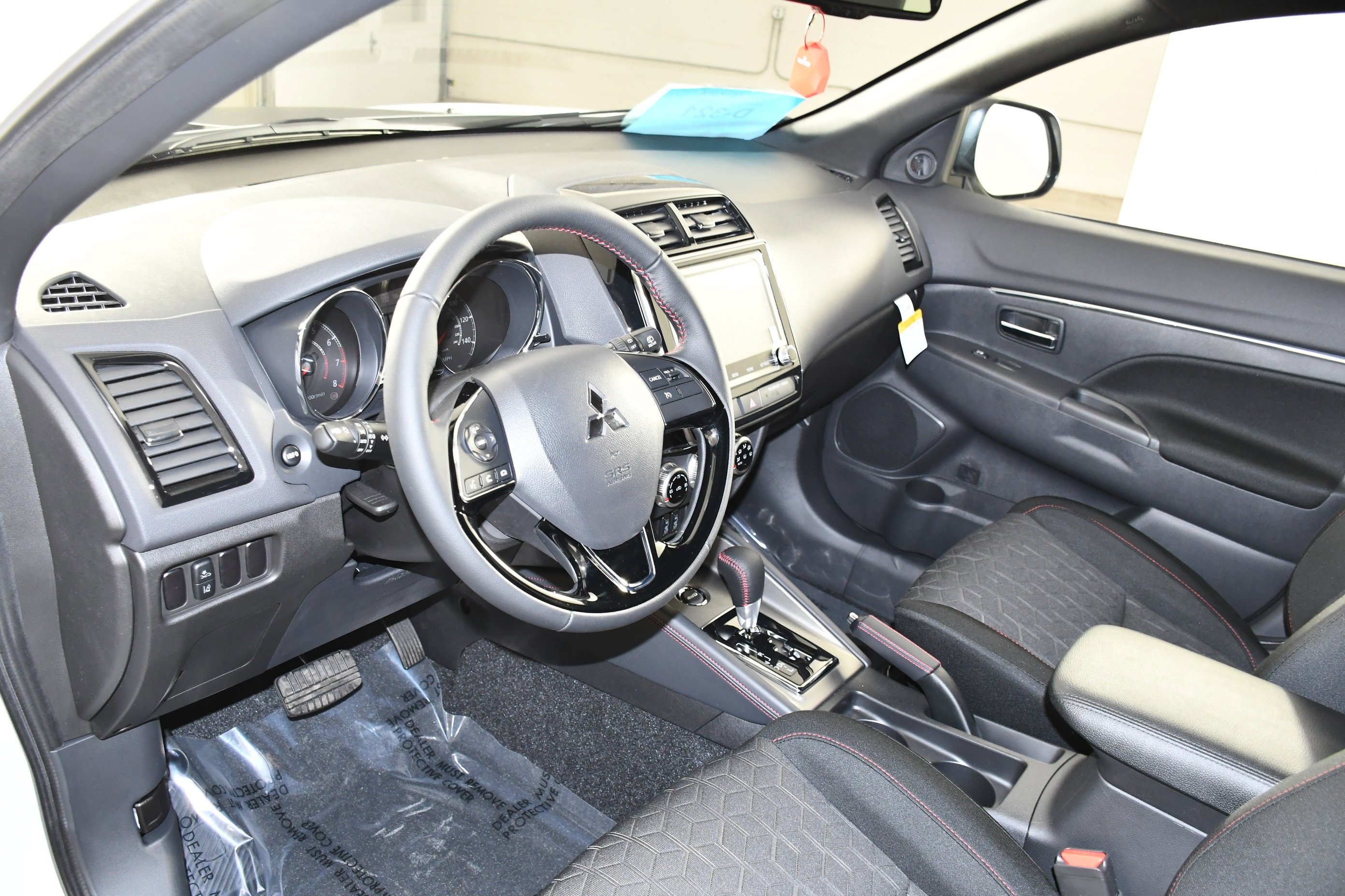 New 2026 White Diamond Mitsubishi Trail Edition image 2
