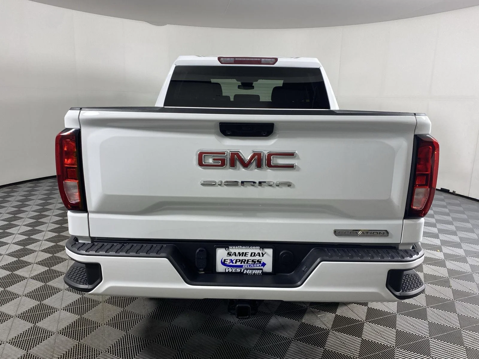 Used 2024 Summit White GMC Elevation image 7