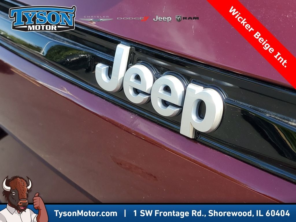 New 2025 Velvet Red Pearl-Coat Exterior Paint Jeep Limited image 5