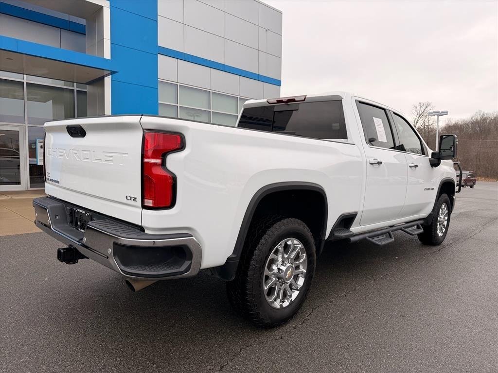 Used 2024 Summit White Chevrolet LTZ image 5