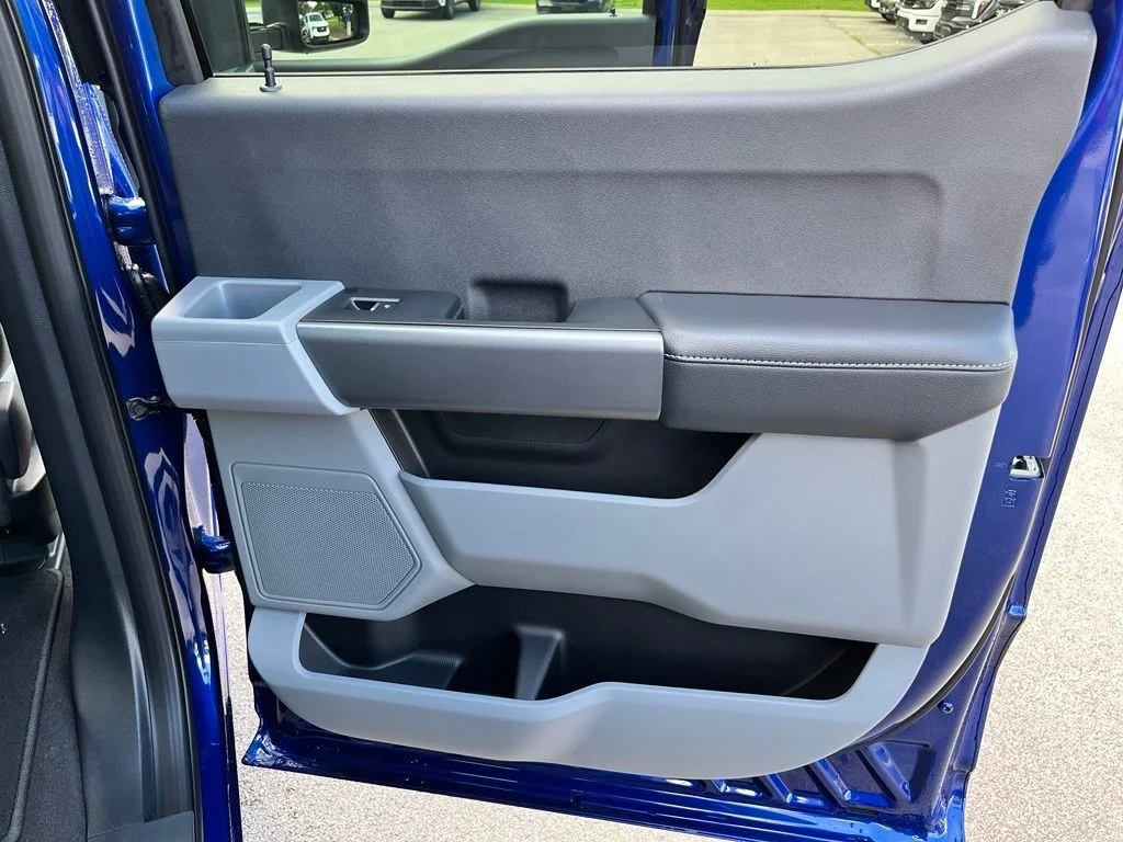 New 2026 Blue Ford XLT image 11