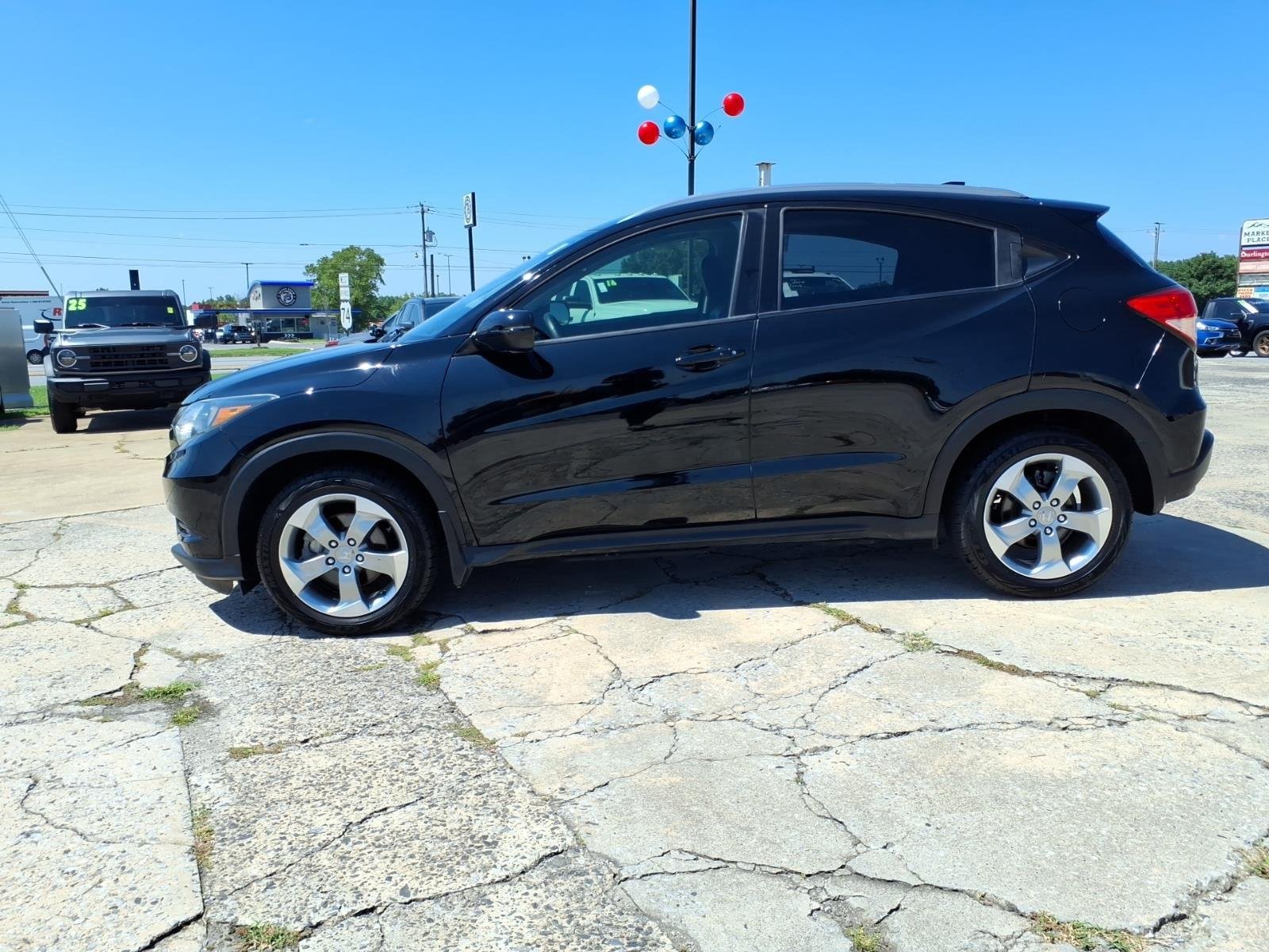 Used 2017 Crystal Black Pearl Honda EX-L Navi image 3