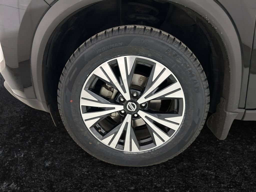 Used 2021 Black Nissan SV image 27