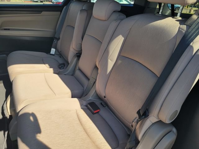 Used 2018  Honda EX image 15