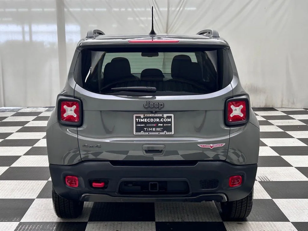 Used 2022 Gray Jeep Trailhawk image 6