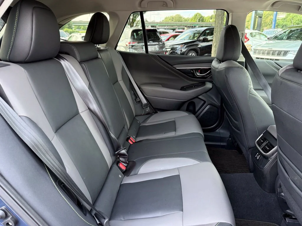 Used 2025 Cosmic Blue Pearl Subaru Onyx Edition image 28