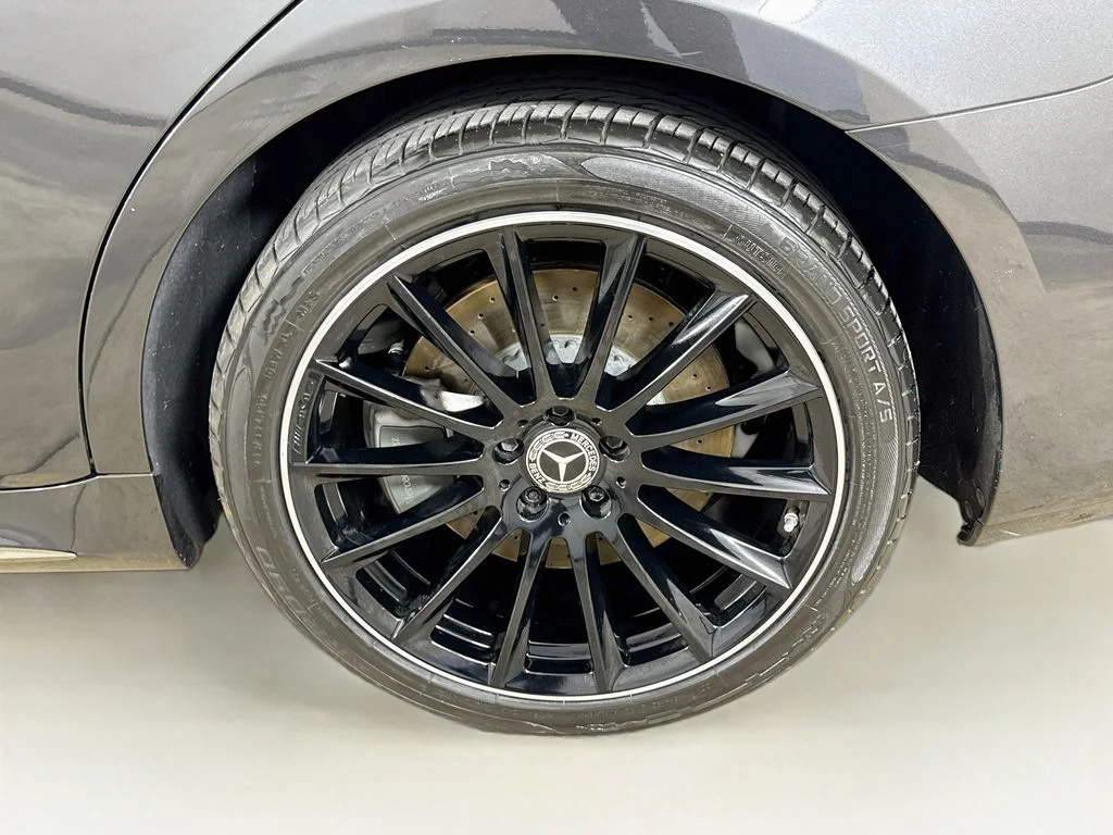 Used 2023 Gray Mercedes-Benz S 500 image 32