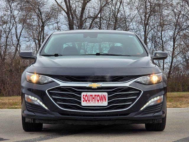 Used 2023 Chevrolet Malibu 1LT with VIN 1G1ZD5ST7PF165723 for sale in Indianola, IA