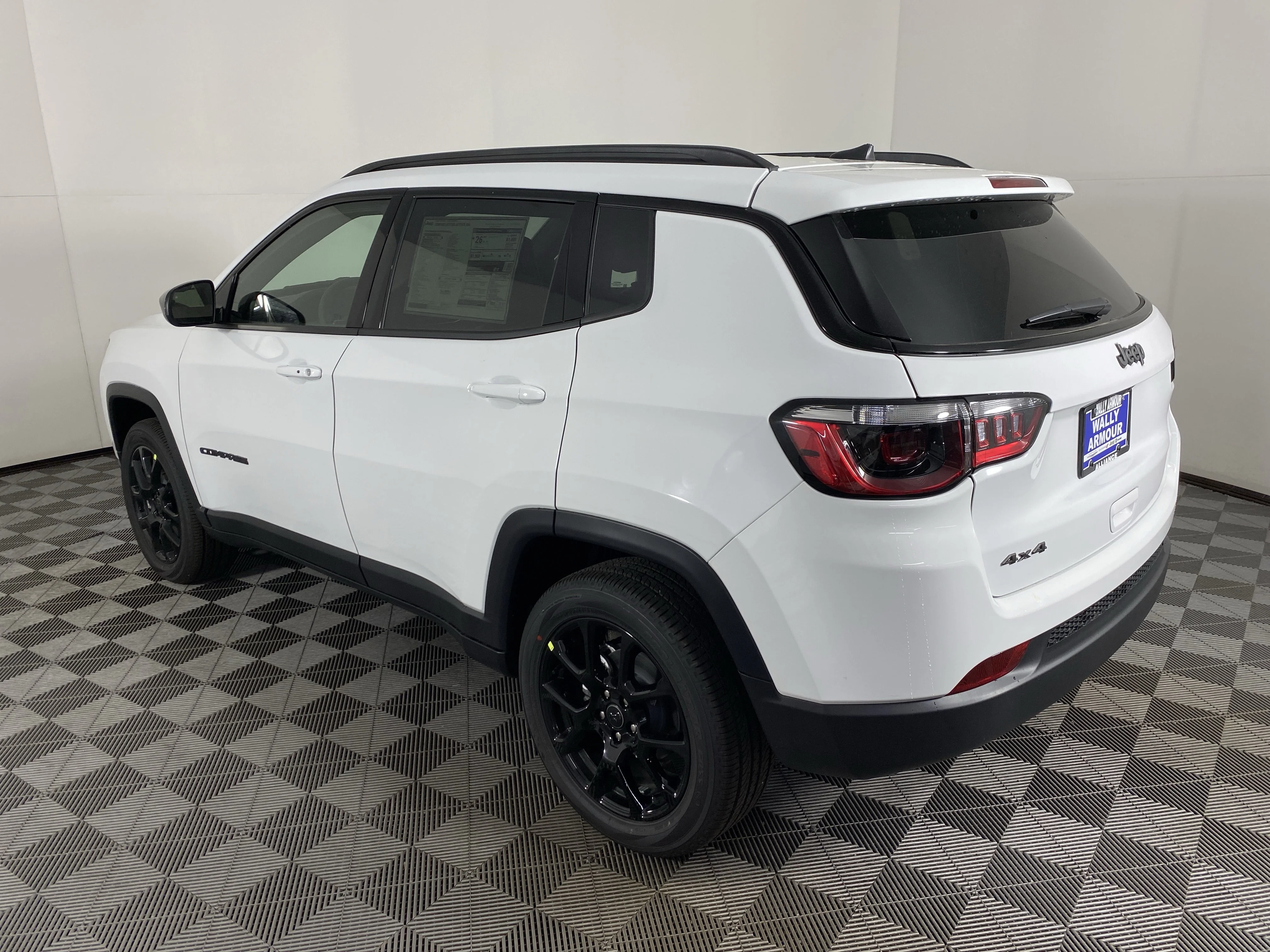New 2026 Bright White Clear-Coat Exterior Paint Jeep Latitude image 8