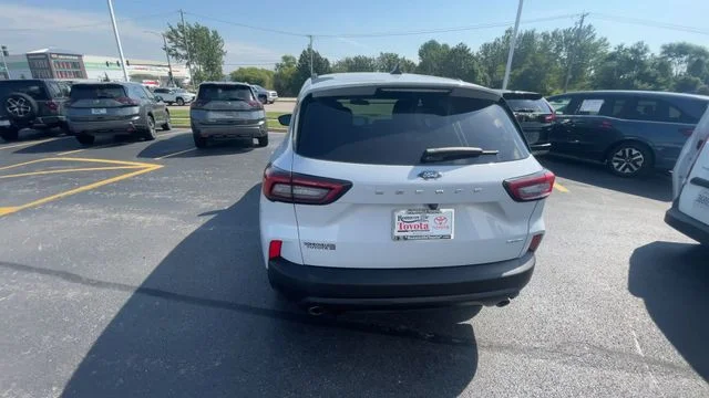2025 Ford Escape ST-Line Select - Photo 9