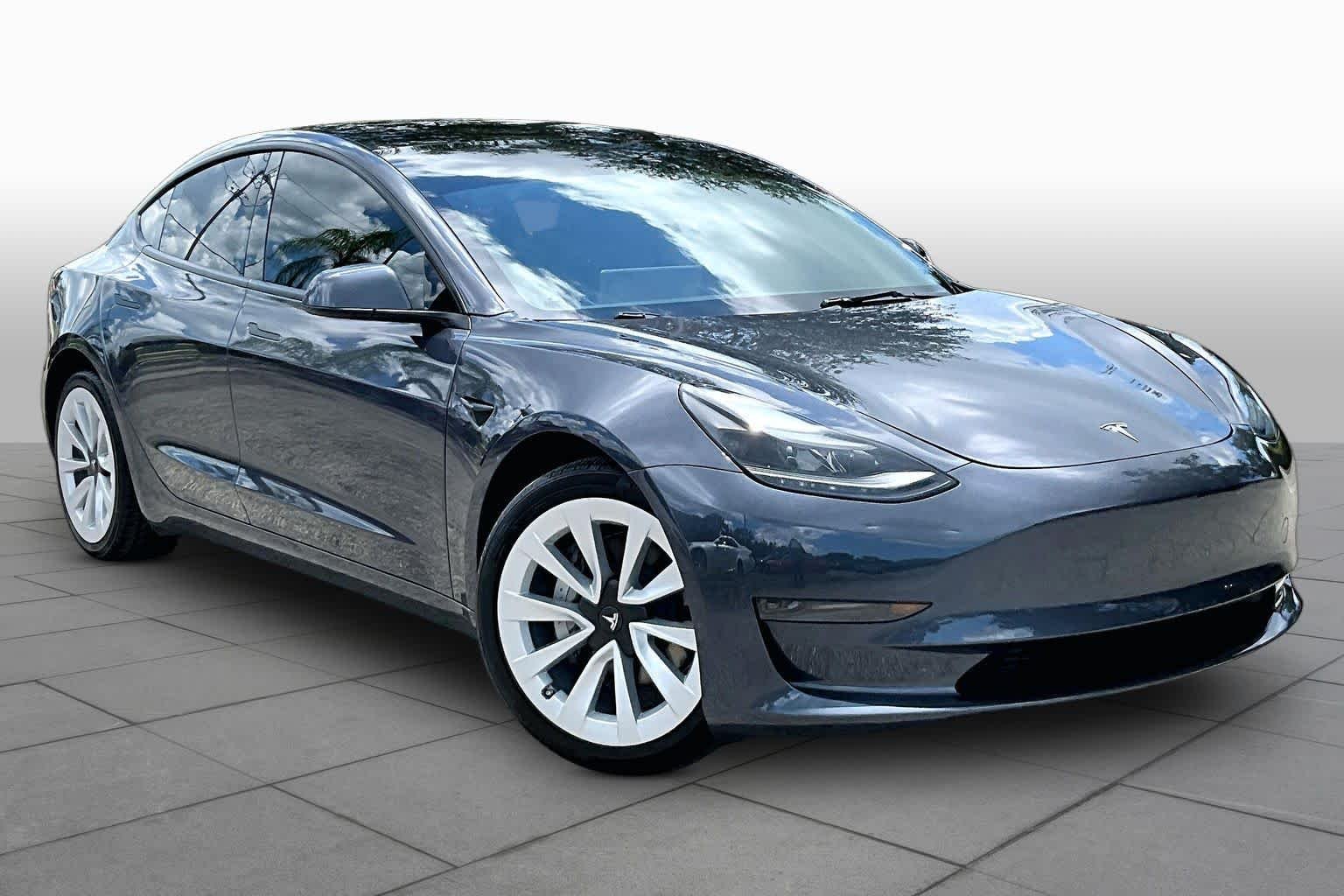 Used 2023 SOLID BLACK Tesla  image 2