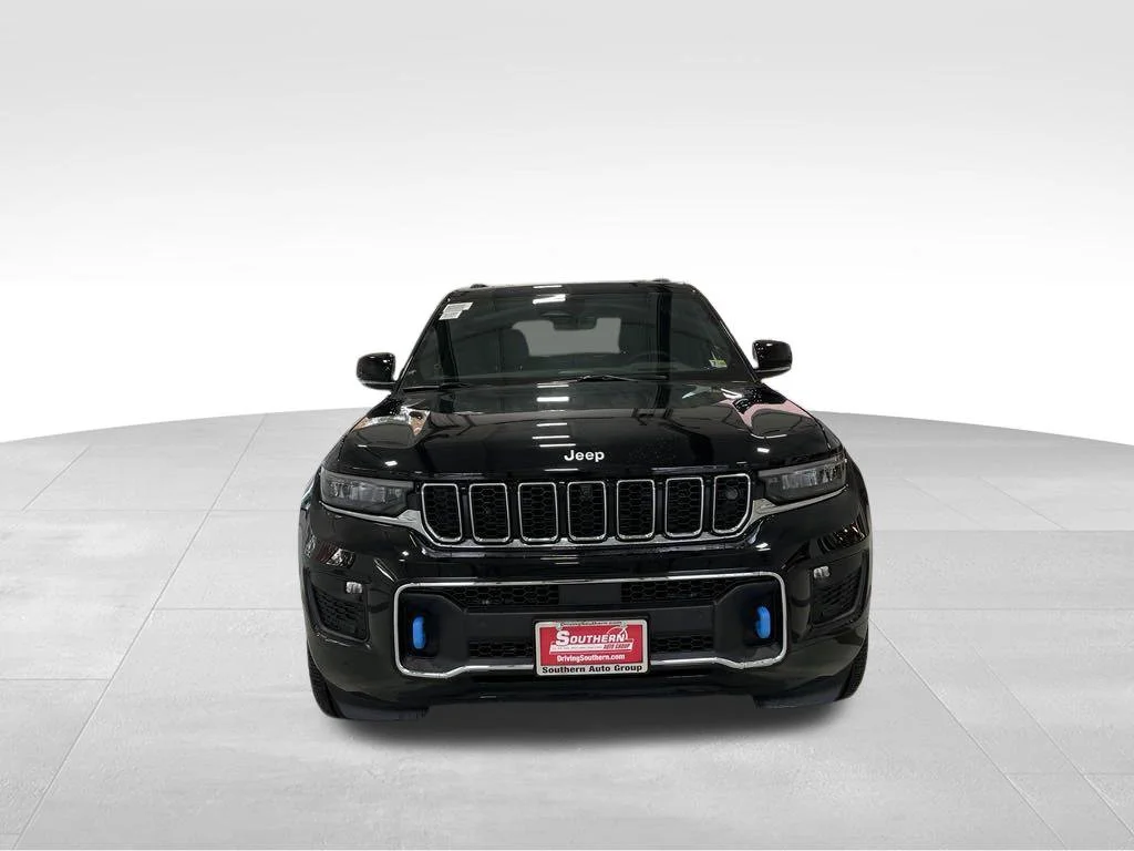 Used 2024 Black Jeep Overland 4xe image 13