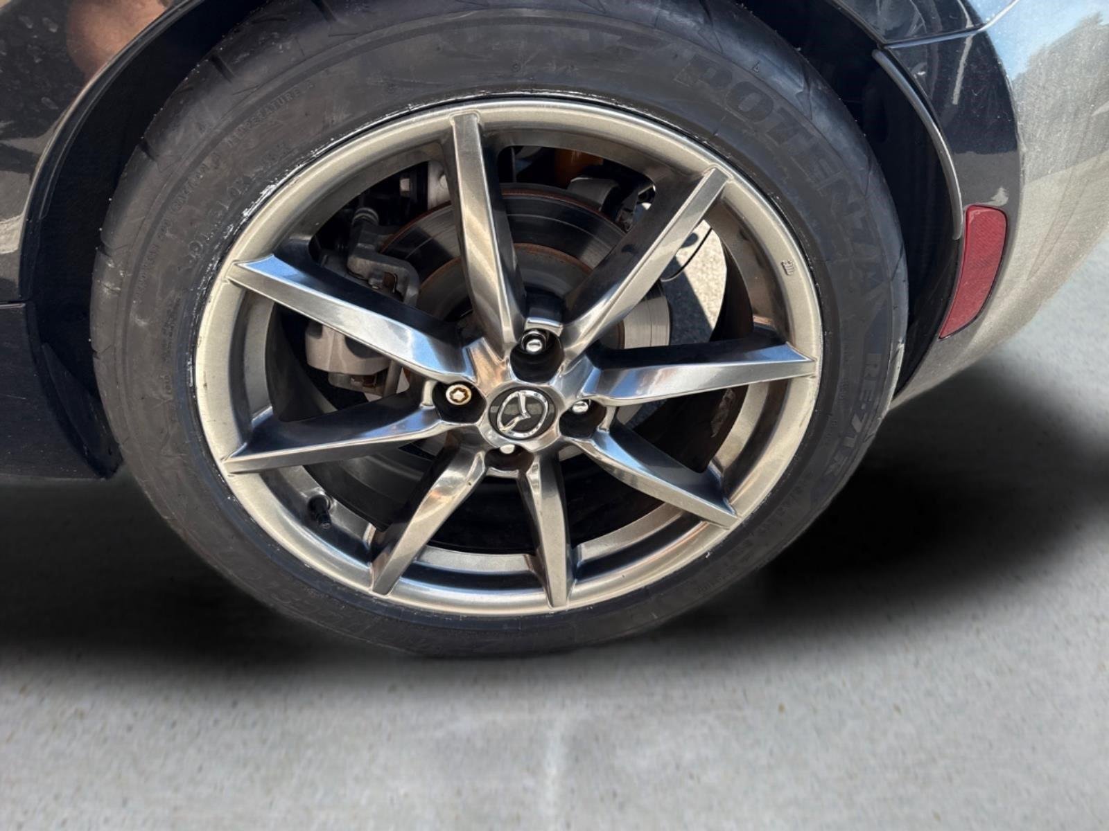 Used 2022 Jet Black Mica Mazda Grand Touring image 3