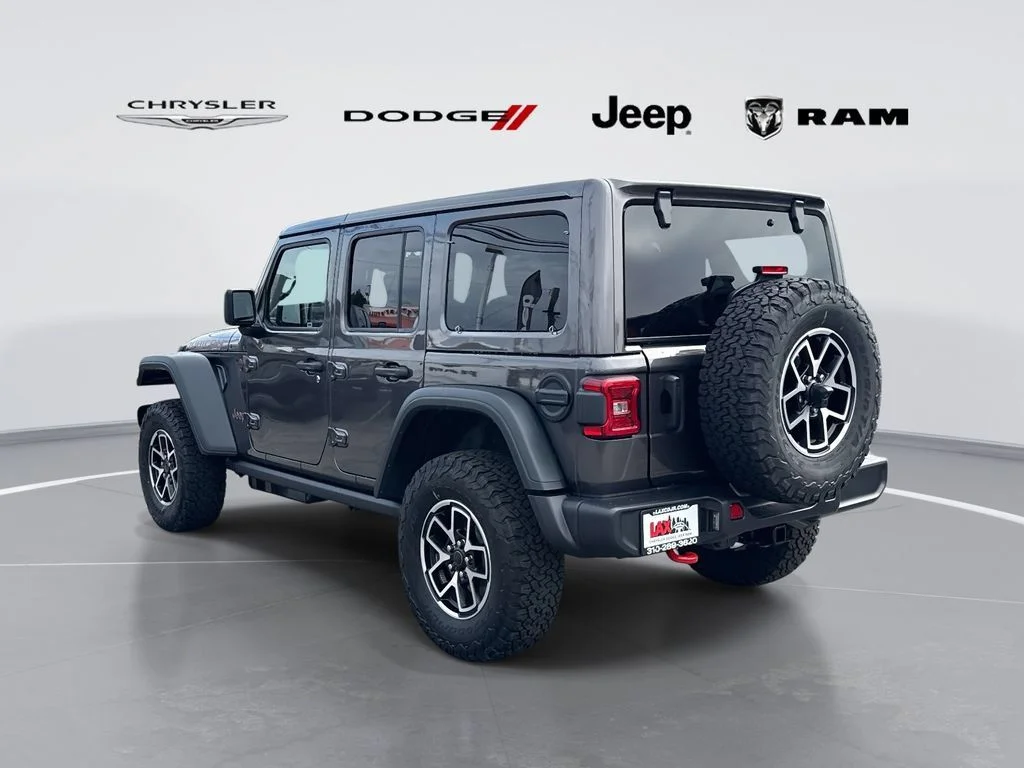 New 2026 Granite Crystal Metallic Clear-Coat Exterior Paint Jeep Rubicon image 4