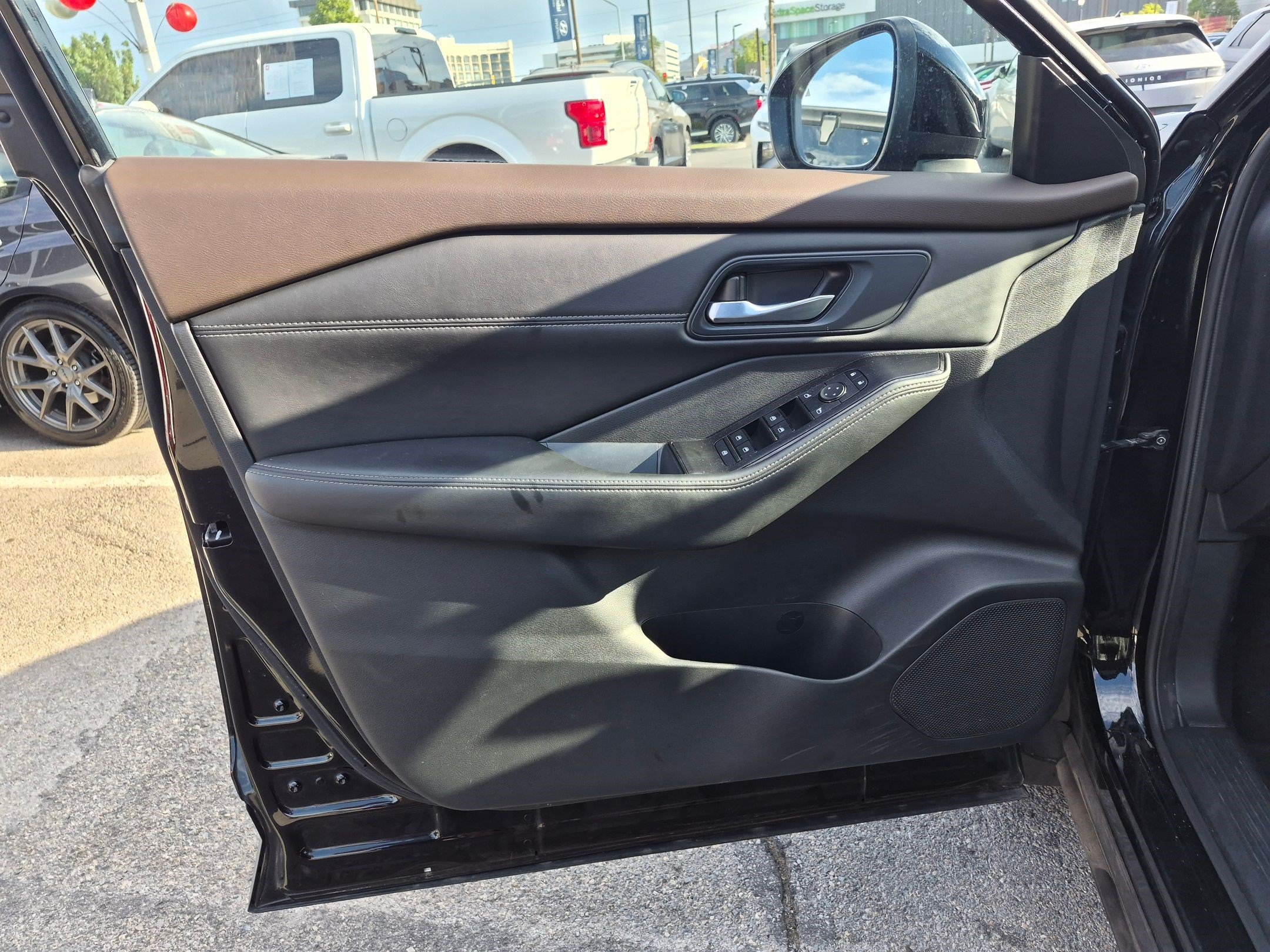 Certified Used 2022 Super Black Nissan SV image 13