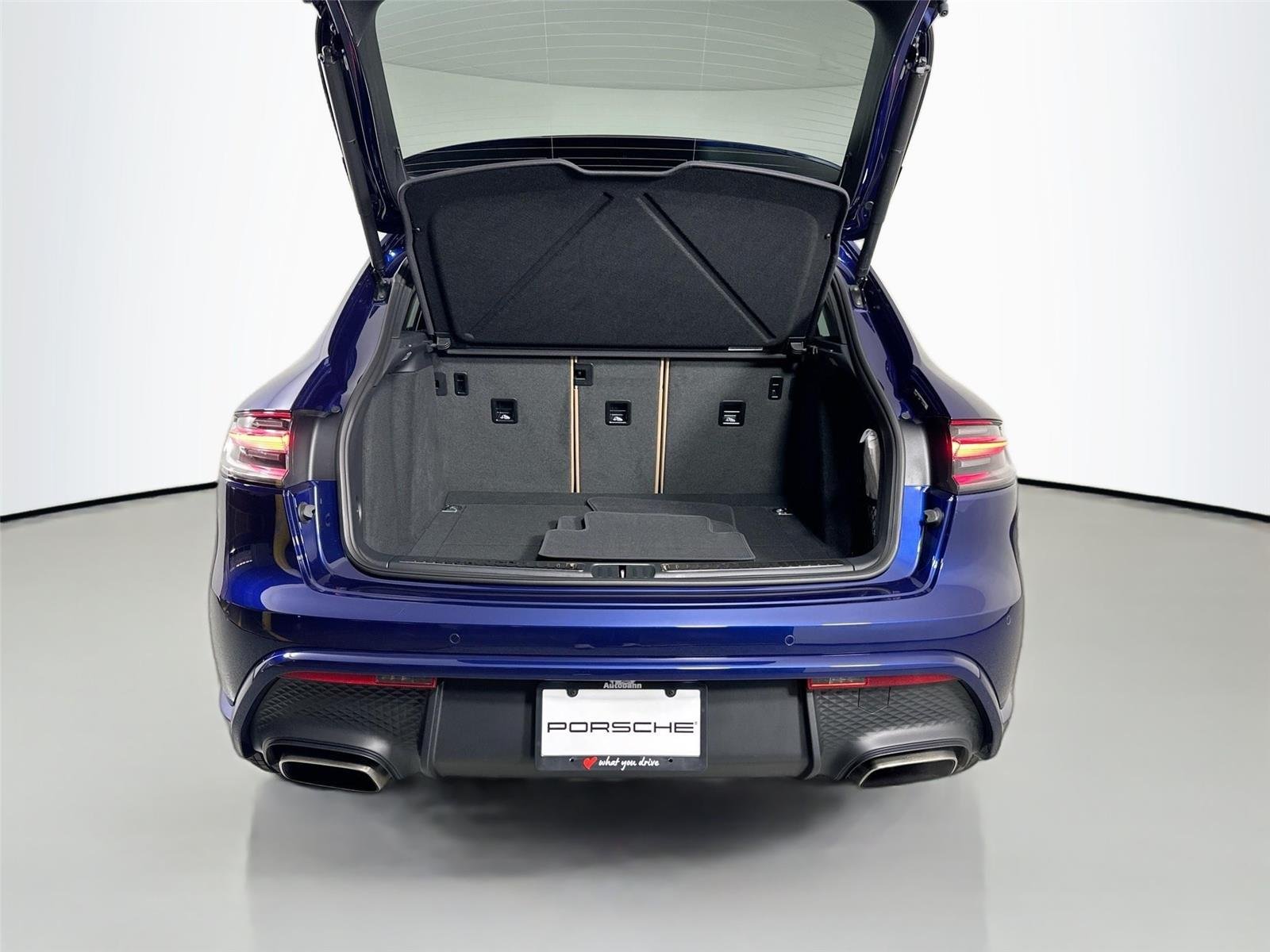 Certified Used 2026 Gentian Blue Metallic Porsche  image 36