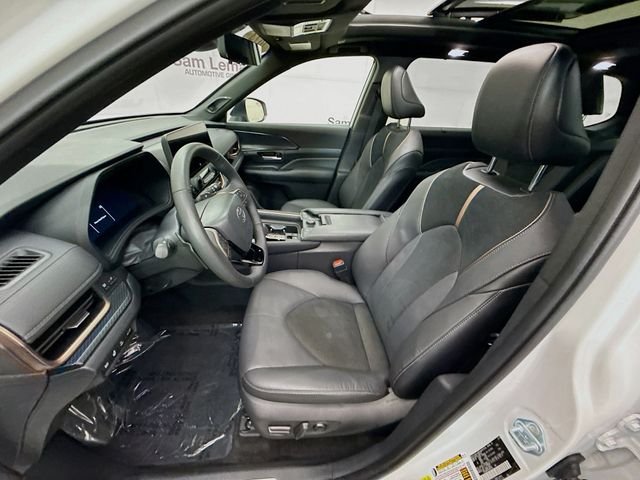 Used 2024 Beige Toyota MAX Platinum image 21