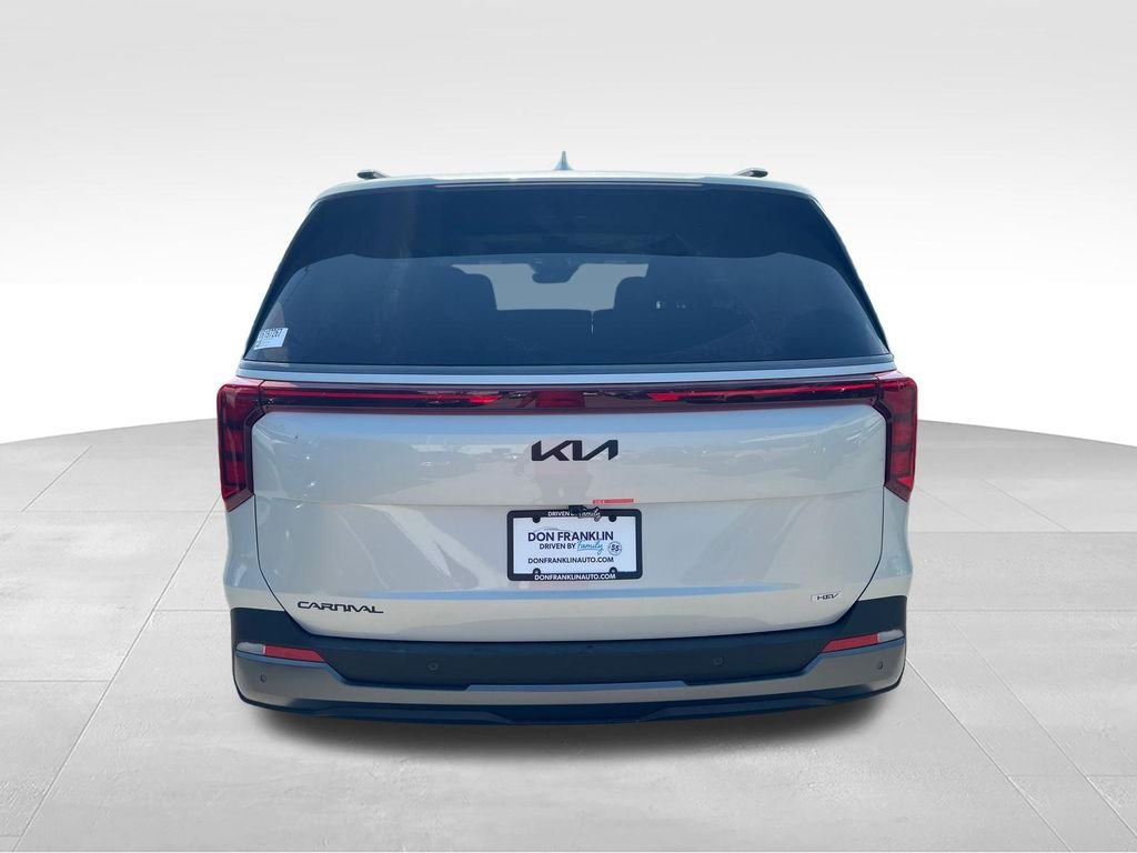 New 2027 Silver Kia SX image 4