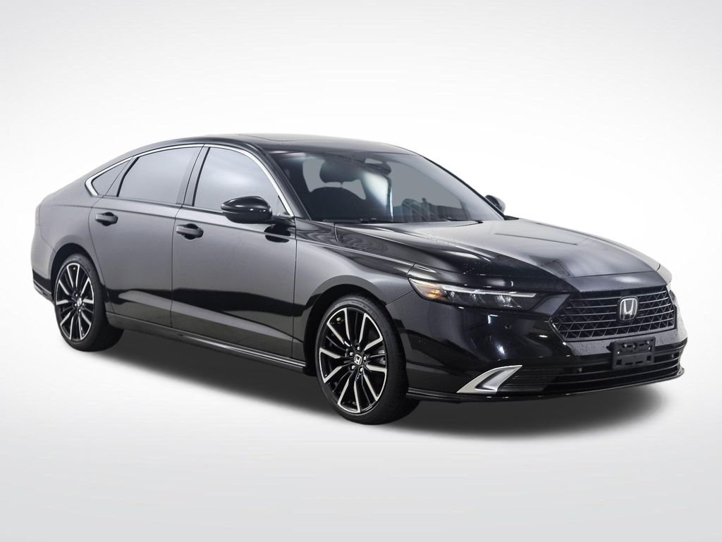 Used 2024 Crystal Black Pearl Honda Touring image 7