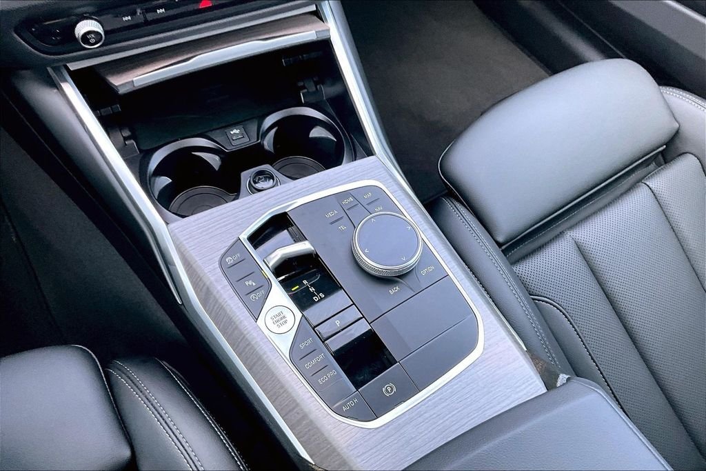 2026 BMW 3 Series 330i - Photo 23