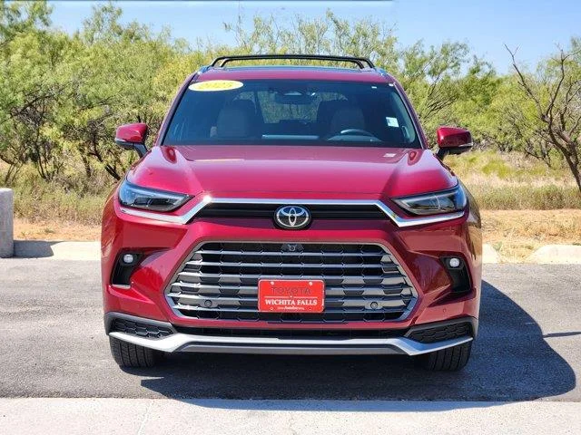 Used 2025 Ruby Flare Pear Toyota MAX Platinum All-Wheel Drive image 2