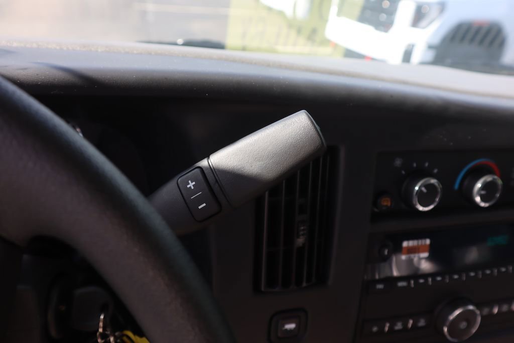 2025 GMC Savana Cargo Work Van - Photo 12