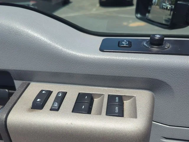 Used 2016 White Ford XLT image 14