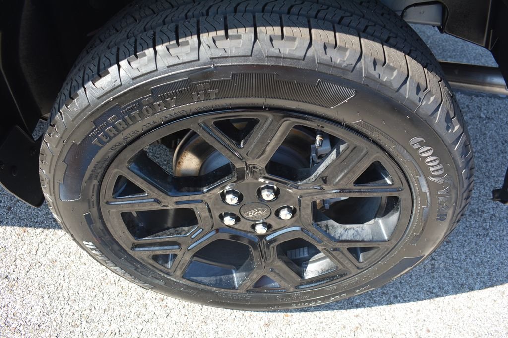 New 2026 Azure Gray Metallic Tri-Coat Ford XLT image 5
