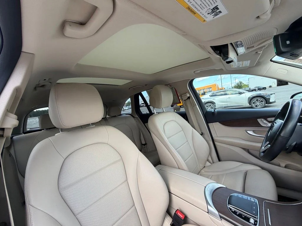 Used 2022 Black Mercedes-Benz GLC 300 image 53
