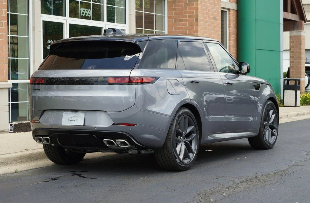 Certified Used 2025 Gray Land Rover Dynamic SE image 6