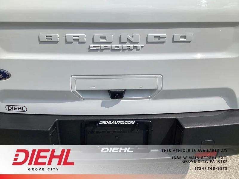 Used 2022 White Ford Badlands image 11